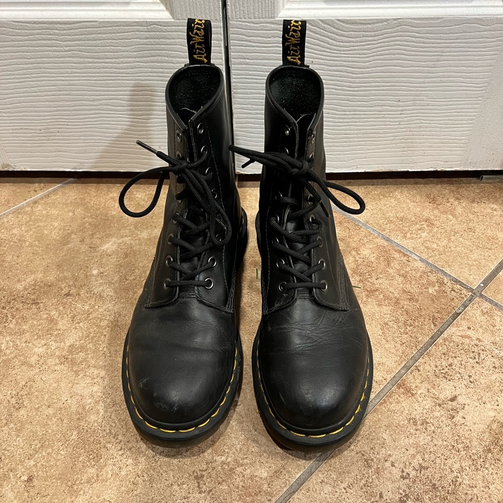 1460 Black Doc Martens
